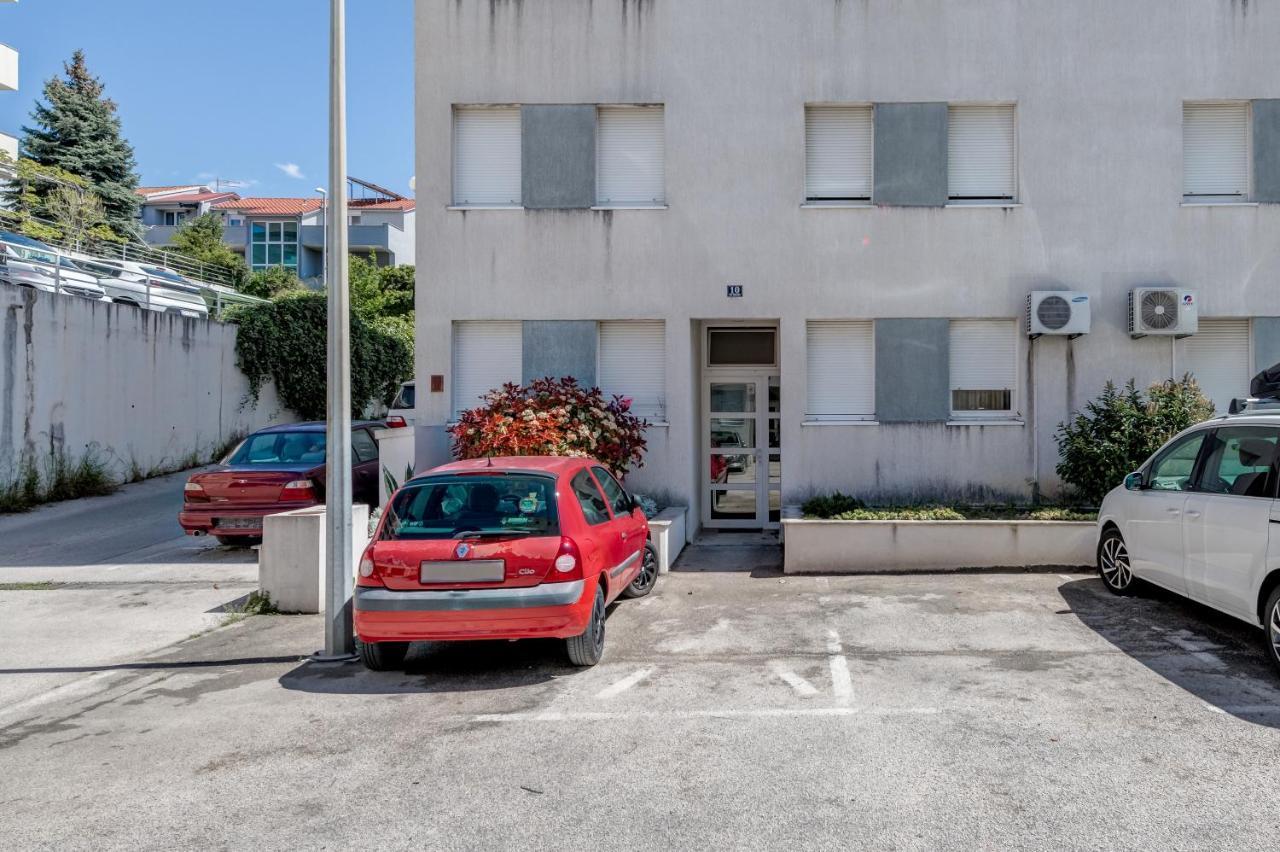 Lori Apartmán *